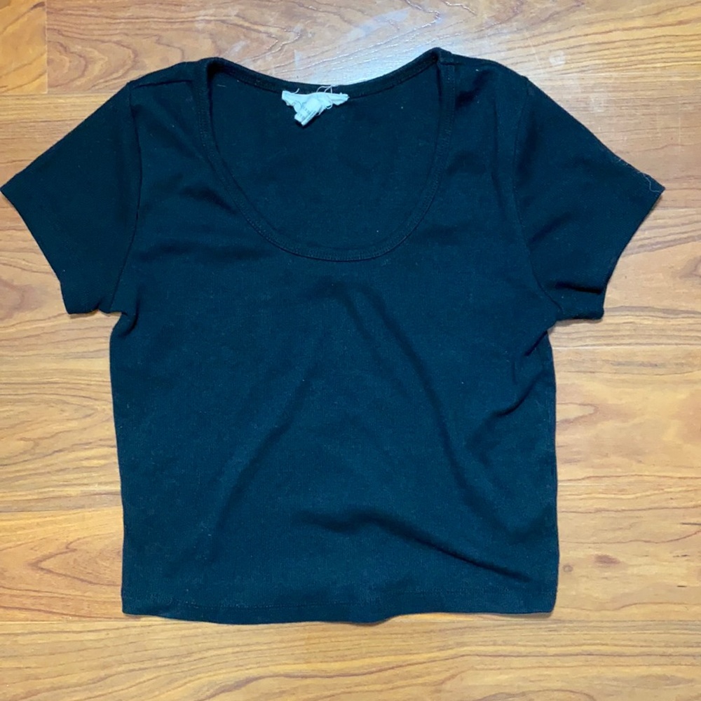 Women’s Black Crop Tee